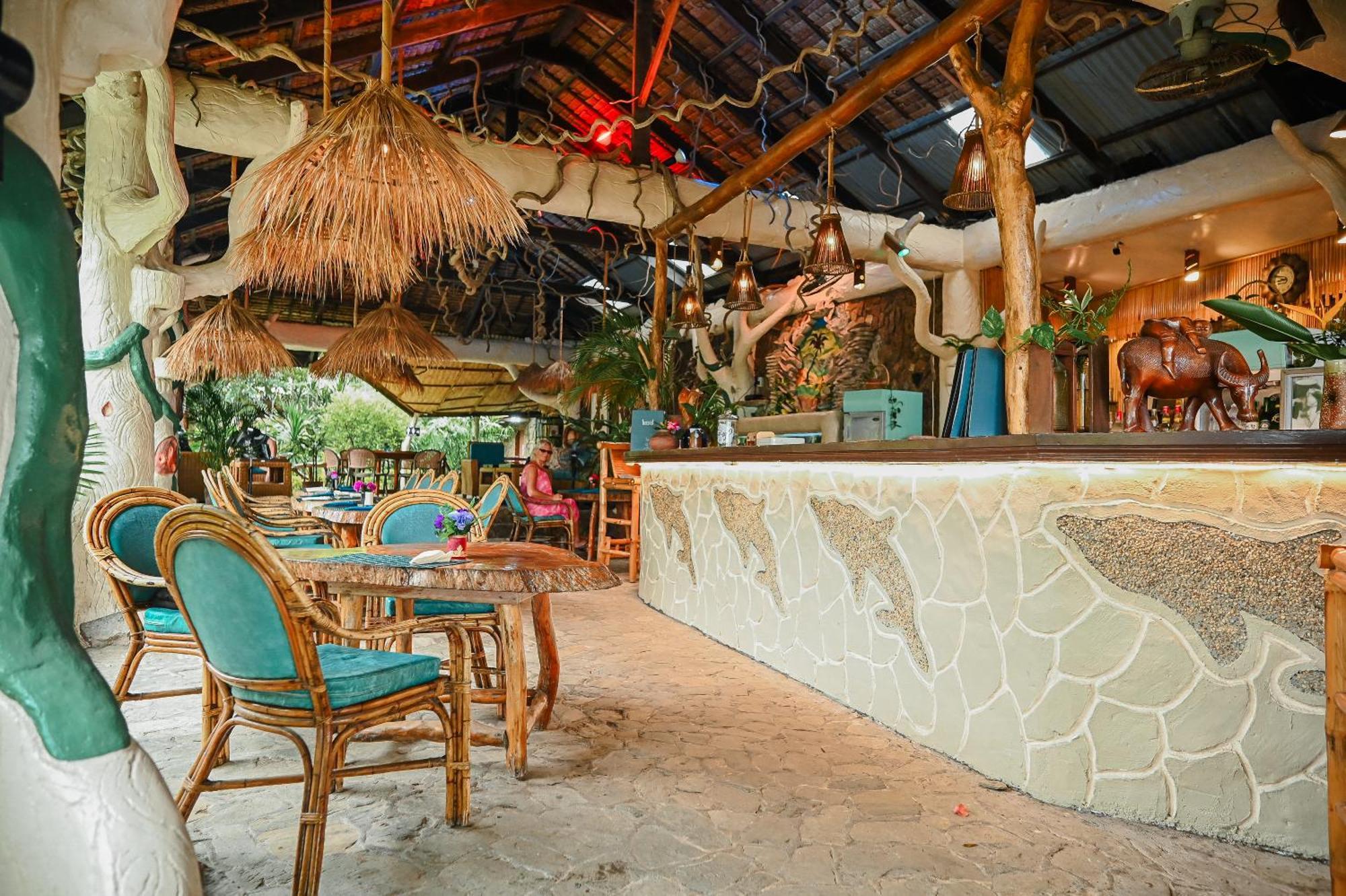 Garden Of Eden Dive Resort Puerto Galera Ngoại thất bức ảnh