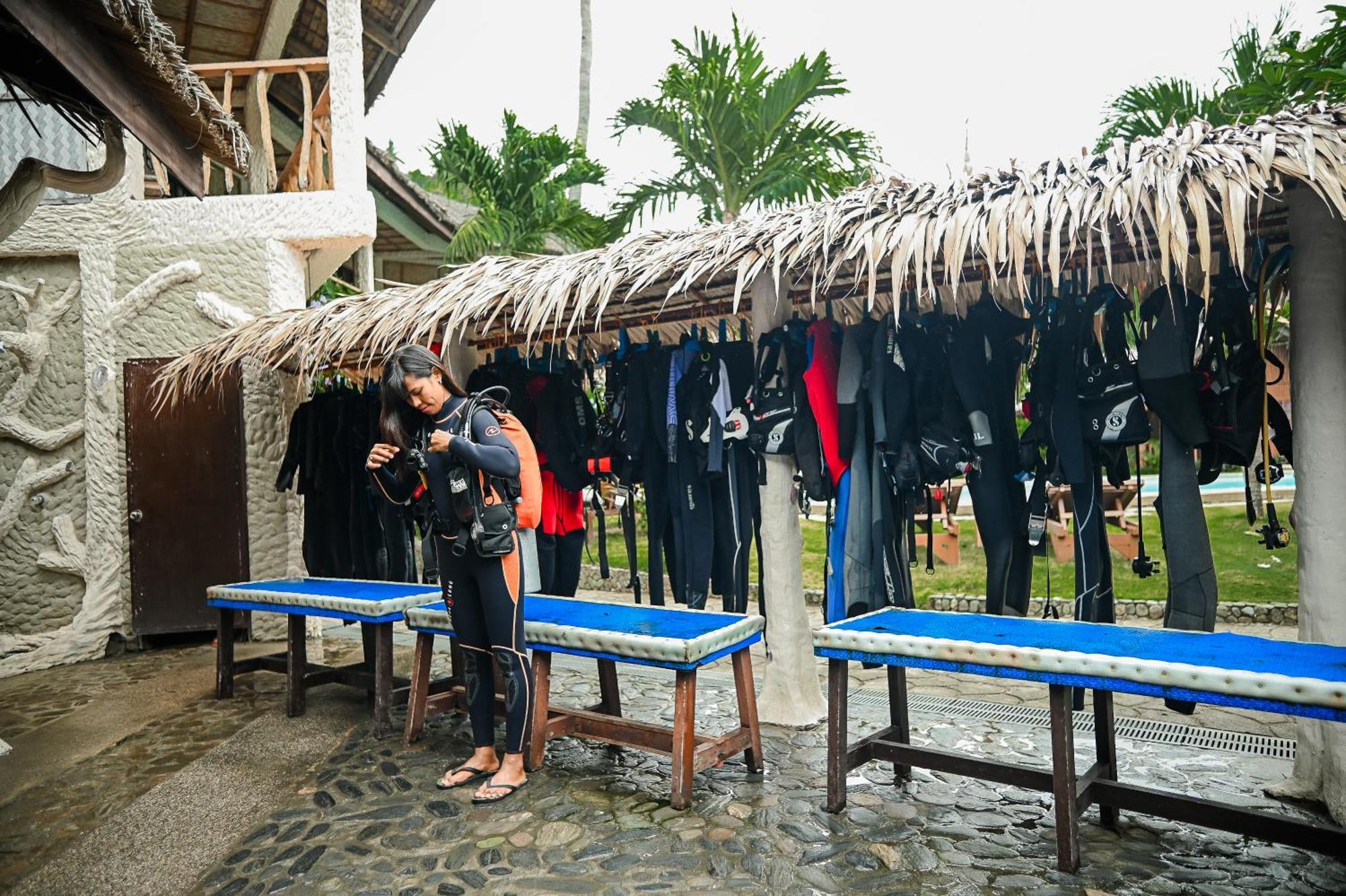 Garden Of Eden Dive Resort Puerto Galera Ngoại thất bức ảnh
